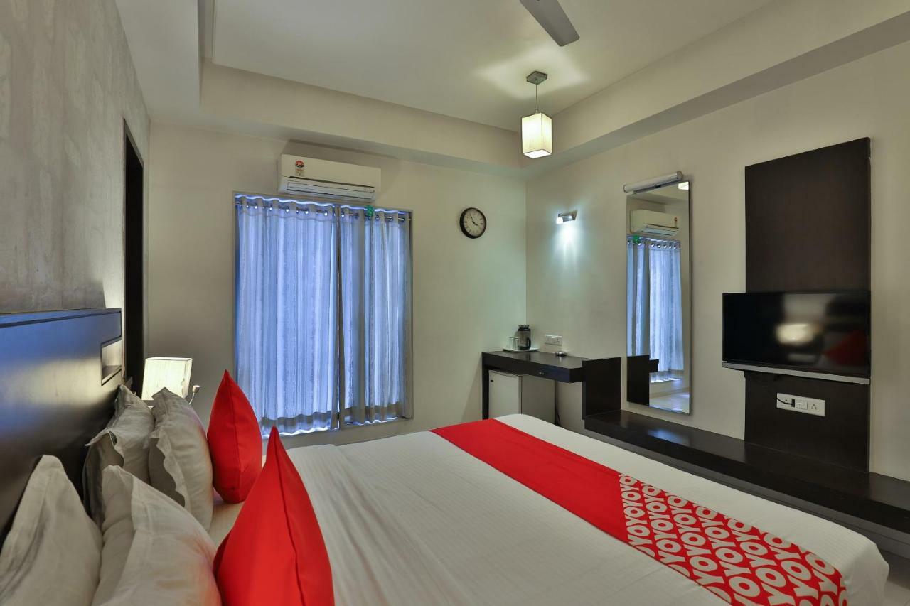 Hotel Magnum Inn Джунагадх Экстерьер фото